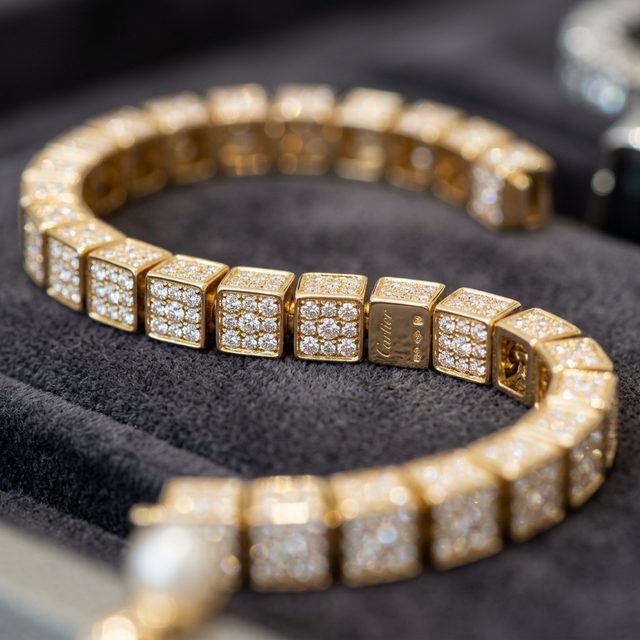 フルダイヤモンドモデルの誘惑：無数の星々を繋ぐ鎖