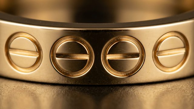 なぜラブリングのサイズ直しは「不可能に近い」と言われるのか